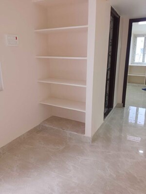 Room in 2 BHK Apartment at Lakdi Ka Pul – for Rent