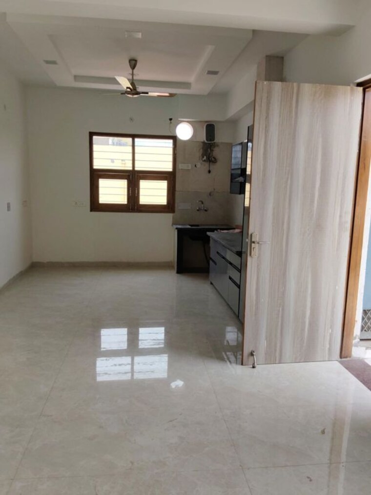 Living Room, sector 82 2 Bedroom 200 Sq.Ft. Builder Floor In Sector 82 Noida 10492304