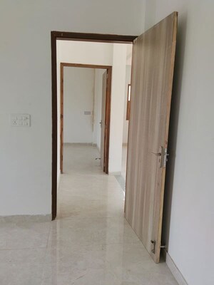 Room in 2 BHK Builder Floor at Sector 82 – for Rent