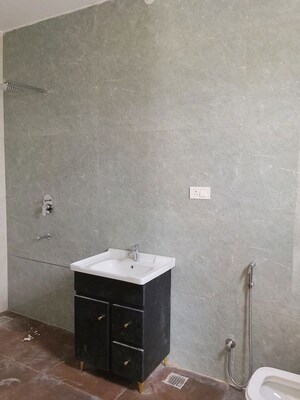 Furnished Amenities in 2 BHK Builder Floor at Sector 82 – for Rent
