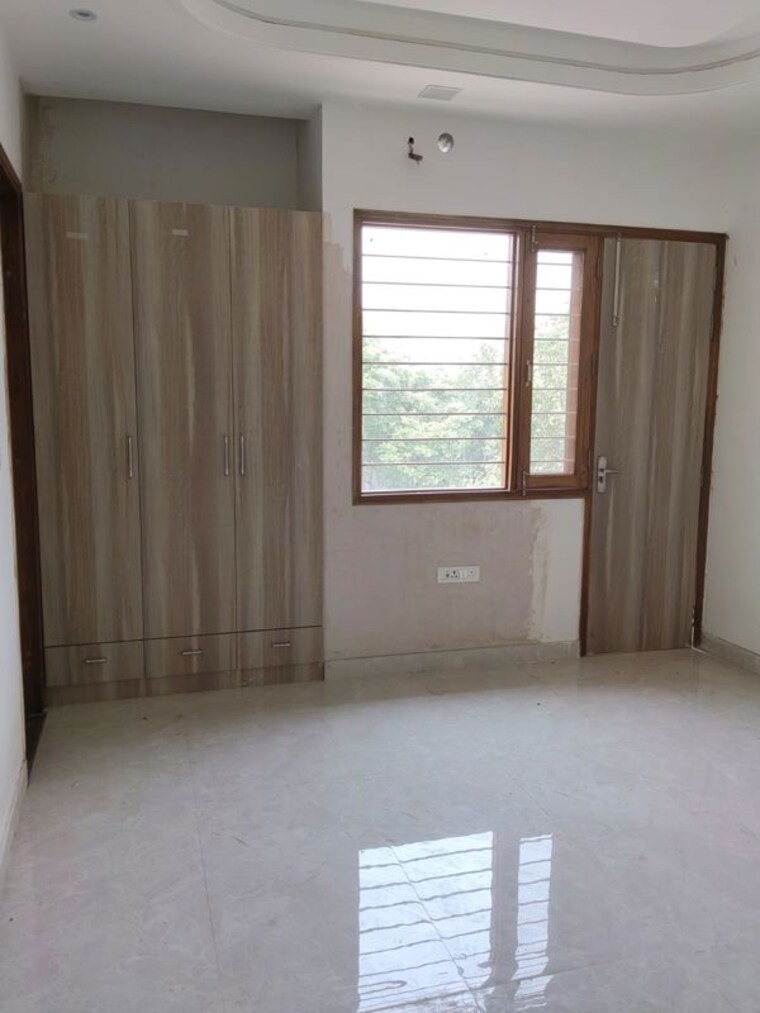 Room, sector 82 2 Bedroom 200 Sq.Ft. Builder Floor In Sector 82 Noida 10492304