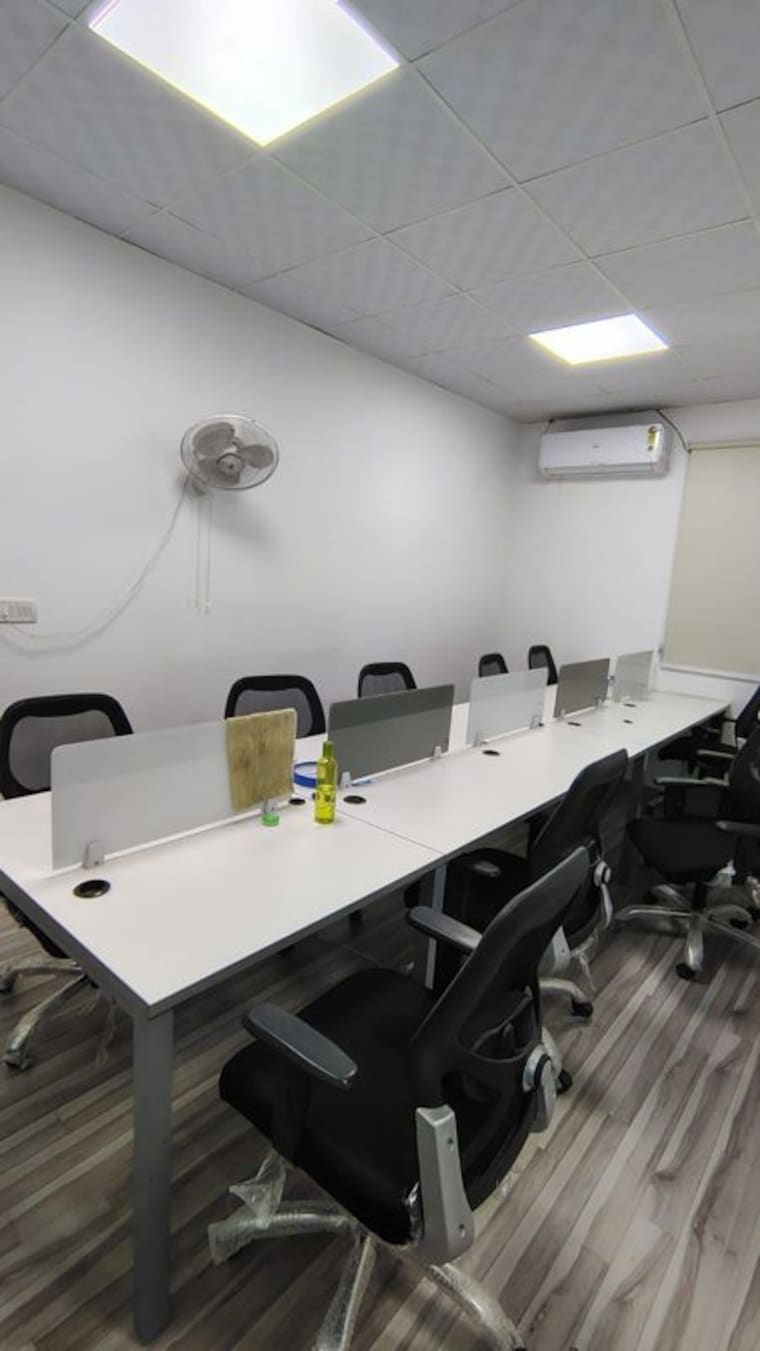 Team Area, sector 63 Commercial Office Space 650 Sq.Ft. In Sector 63 Noida 10492312