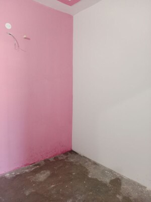 Room in 1 BHK Builder Floor at Sector 18 – for Rent
