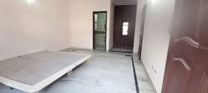 Room in 2 BHK Builder Floor at Sector 40 – for Rent