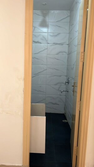 Bathroom in 3 BHK Builder Floor at Sector 40 – for Rent