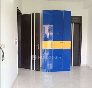 Room in 3 BHK Builder Floor at Sector 40 – for Rent