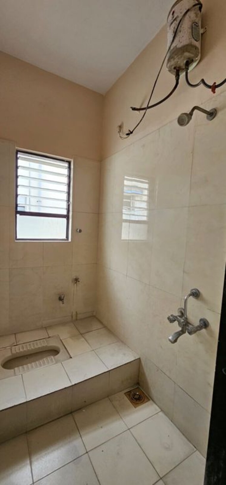 Bathroom, j-k-sahadeo-heights-phase-ii 2 Bedroom 1000 Sq.Ft. Apartment In Baner Pashan Link Road Pune 10492368