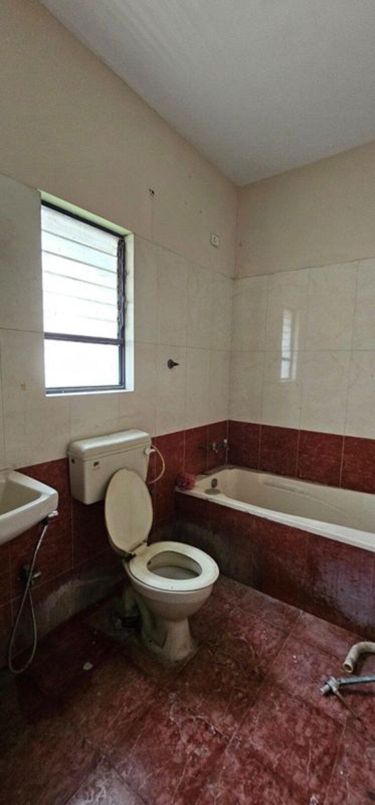 Bathroom, j-k-sahadeo-heights-phase-ii 2 Bedroom 1000 Sq.Ft. Apartment In Baner Pashan Link Road Pune 10492368
