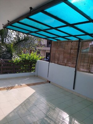 Room in 2 BHK Builder Floor at Sector 40 – for Rent