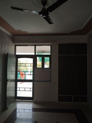 Building Lobby in 2 BHK Builder Floor at Sector 40 – for Rent