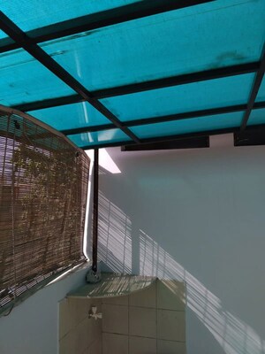 Staircase in 2 BHK Builder Floor at Sector 40 – for Rent