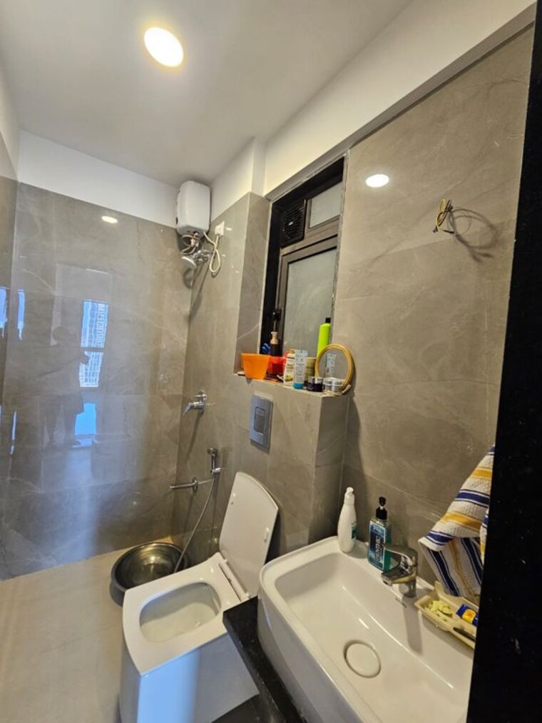 Bathroom, gangotri-apartments-tilak-nagar 2 Bedroom 660 Sq.Ft. Apartment In Tilak Nagar Mumbai 10492411