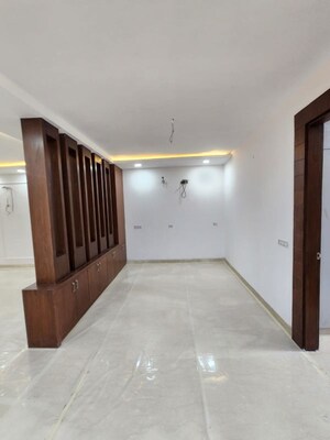 Room in 6+ BHK Villa at Indrapuram – for Sale