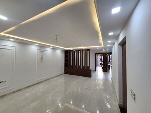 Room in 6+ BHK Villa at Indrapuram – for Sale