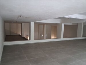 Room in  Showroom at Sharad Kunj Naupada, Naupada – for Rent