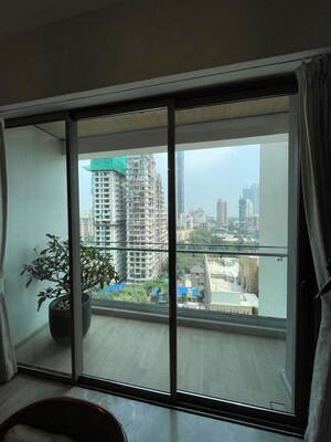 Room in 2 BHK Apartment at Prestige Jasdan Classic, Mahalaxmi – for Rent