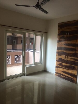 Room in 3 BHK Apartment at Spr Imperial Estate, Sector 82 – for Sale