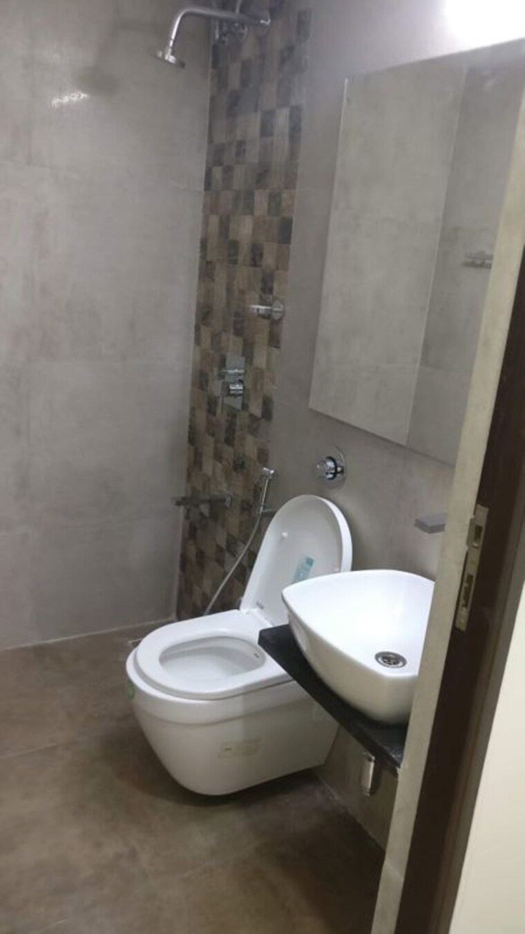 Bathroom, omkar-meridia 2 Bedroom 800 Sq.Ft. Apartment In Kurla West Mumbai 10492520