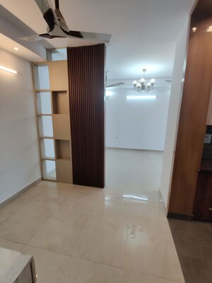 Room in 3 BHK Apartment at Elite Golf Green, Sector 79 – for Sale