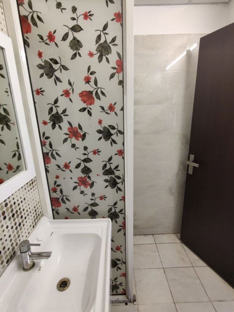 Bathroom, elite-golf-green 3 Bedroom 1620 Sq.Ft. Apartment In Sector 79 Noida 10492611