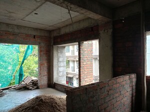 Parking in 3 BHK Builder Floor at Ballygunge – for Sale