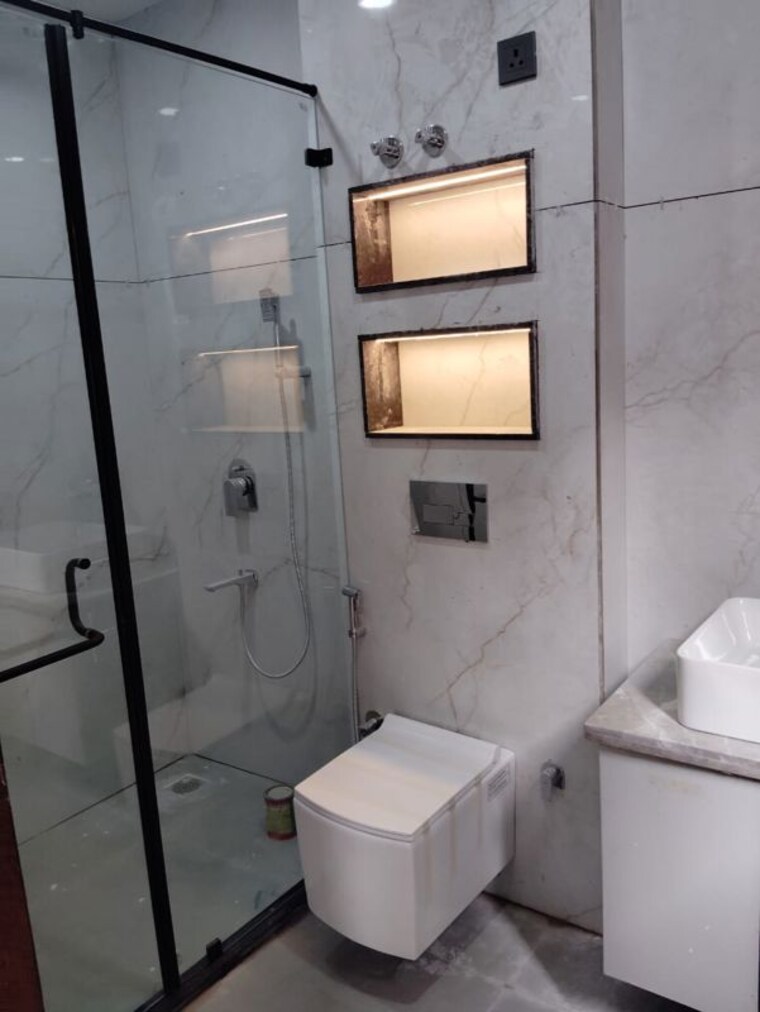 Bathroom, south city 2 4 Bedroom 267 Sq.Yd. Builder Floor In South City 2 Gurgaon 10492727