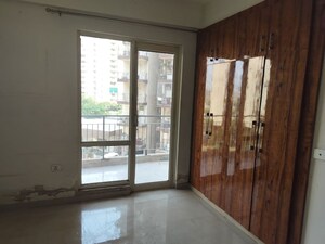 Room in 3 BHK Apartment at Adani M2K Oyster Grande, Sector 102 – for Rent