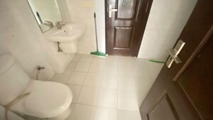 Bathroom in 3 BHK Builder Floor at Omaxe Silver Birch, North Mullanpur – for Rent