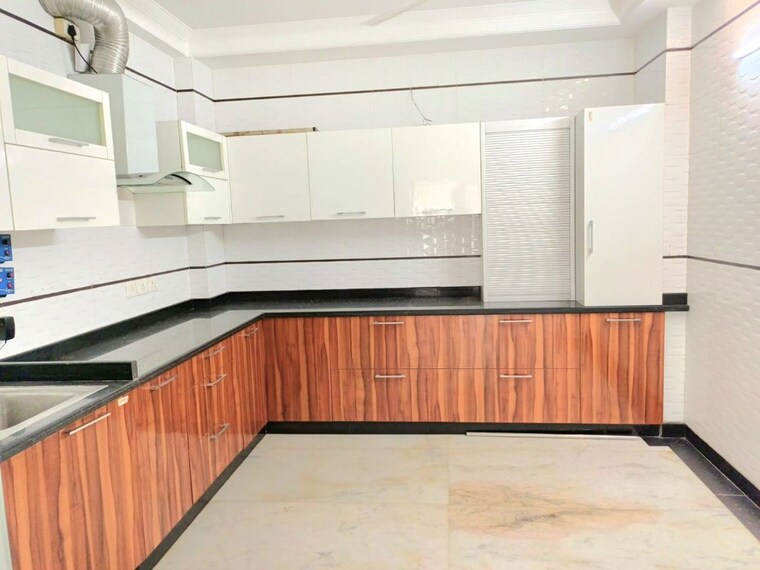 Kitchen, safdarjung enclave 2 Bedroom 160 Sq.Yd. Builder Floor In Safdarjung Enclave Delhi 10492866