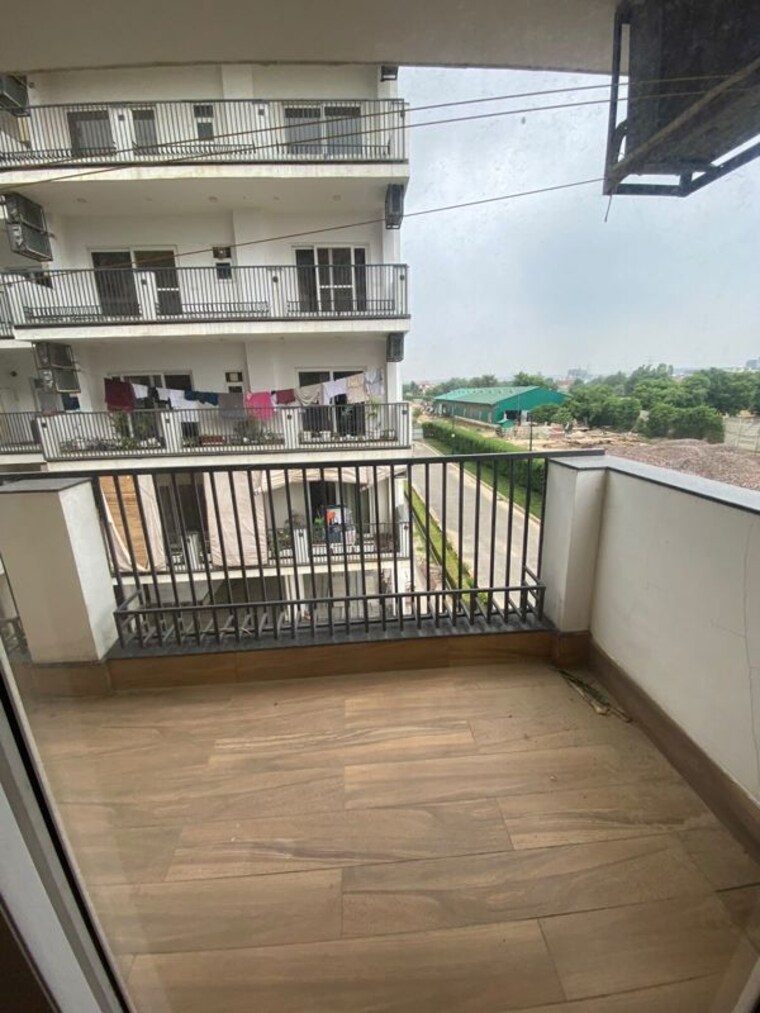 Balcony, central-park-flower-valley 4 Bedroom 2350 Sq.Ft. Builder Floor In Sohna Sector 33 Gurgaon 10492884
