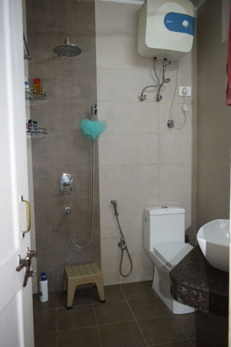 Bathroom, neb sarai 1 RK 200 Sq.Ft. Builder Floor In Neb Sarai Delhi 10492900