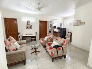 Living Room in 3 BHK Builder Floor at Sector 57 – for Rent