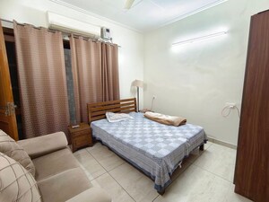 Bedroom in 3 BHK Builder Floor at Sector 57 – for Rent