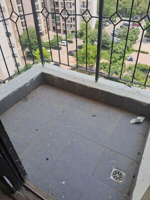 Balcony in 2.5 BHK Apartment at Umang Summer Palms, Sector 86 – for Sale