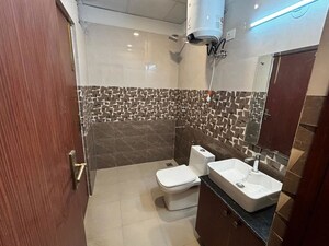 Team Area in 2 BHK Builder Floor at Sector 42 – for Rent