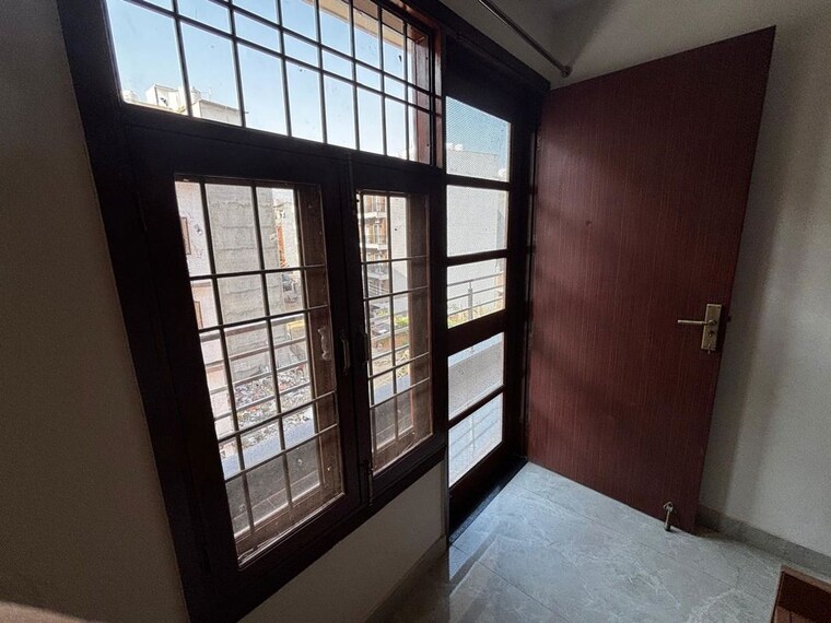 Room, sector 42 2 Bedroom 105 Sq.Yd. Builder Floor In Sector 42 Gurgaon 10492871