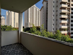 Balcony in 2 BHK Builder Floor at Sector 42 – for Rent