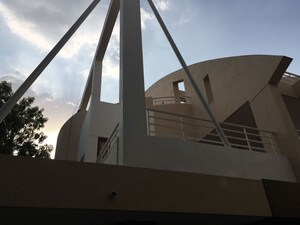 Furnished Amenities in 4 BHK Independent House at Shambhu Vihar Society – for Sale