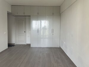 Room in 2.5 BHK Apartment at Silverglades The Melia, Sohna Sector 35 – for Rent