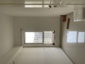 Room in 2.5 BHK Apartment at Silverglades The Melia, Sohna Sector 35 – for Rent