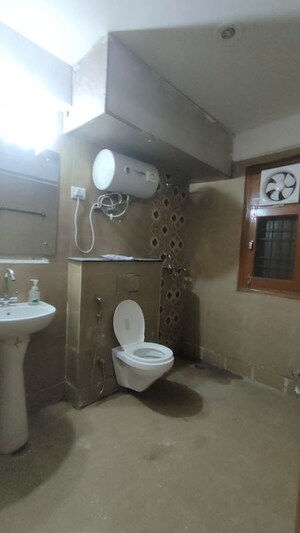Bathroom in 2 BHK Builder Floor at Sector 45 – for Rent