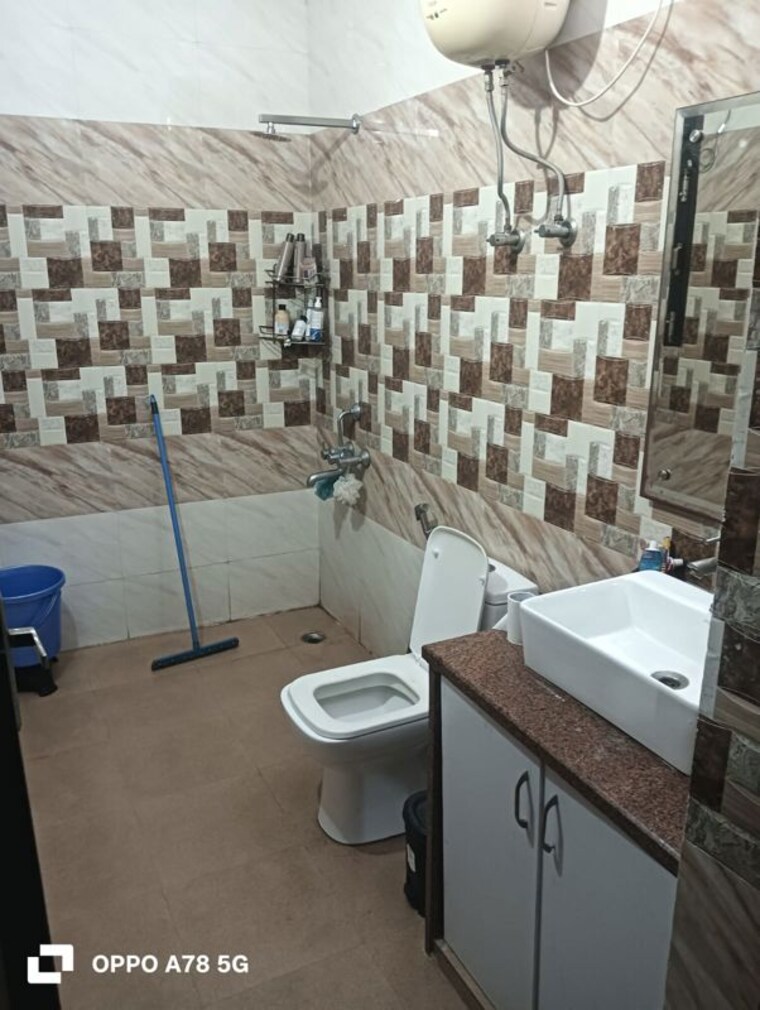 Team Area, sector 51 2 Bedroom 800 Sq.Ft. Builder Floor In Sector 51 Gurgaon 10493026