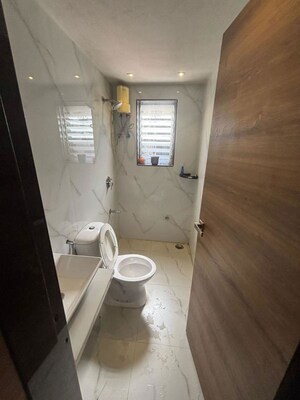 Bathroom in 2 BHK Apartment at Vashi Sector 17 – for Rent