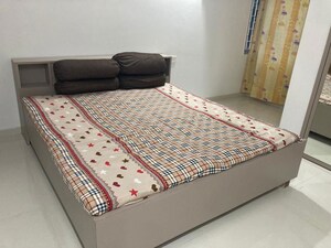 Bedroom in 2 BHK Apartment at Vashi Sector 17 – for Rent