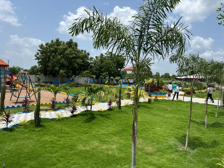 Garden, nandikandi  200 Sq.Yd. Plot In Nandikandi Sadashivpet 10489360
