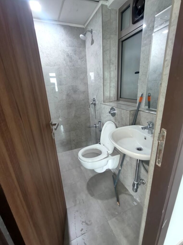 Bathroom, sheth-irene 1 Bedroom 436 Sq.Ft. Apartment In Malad West Mumbai 10493048