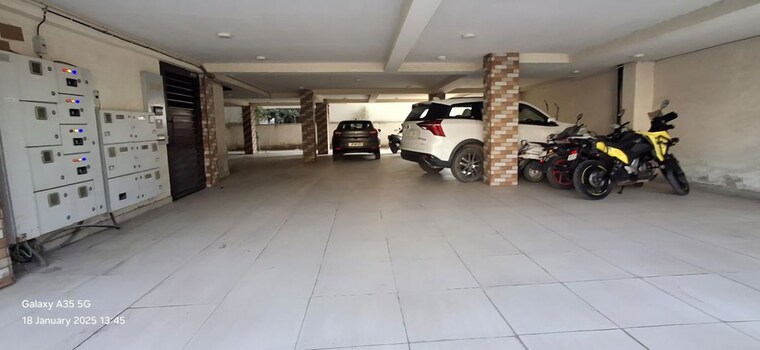  Parking, ansal-versalia-avante 4 Bedroom 2200 Sq.Ft. Builder Floor In Sector 67a Gurgaon 10492904