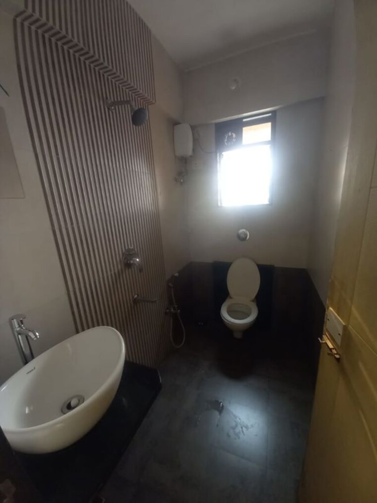 Bathroom, swaraj-kalash 1 Bedroom 689 Sq.Ft. Apartment In Chembur Mumbai 10493035