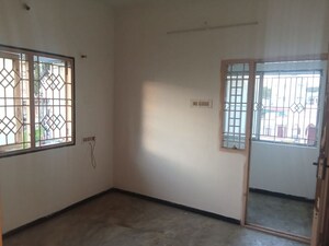 Room in  Office Space at Pappanaicken Pudur – for Rent