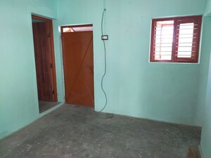 Room in  Office Space at Pappanaicken Pudur – for Rent